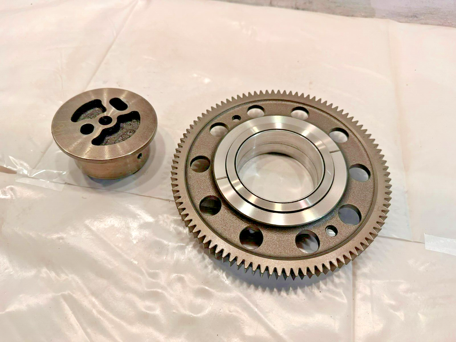 Detroit DD15 Diesel Engine Timing Gear with Hub A4720500805 OEM