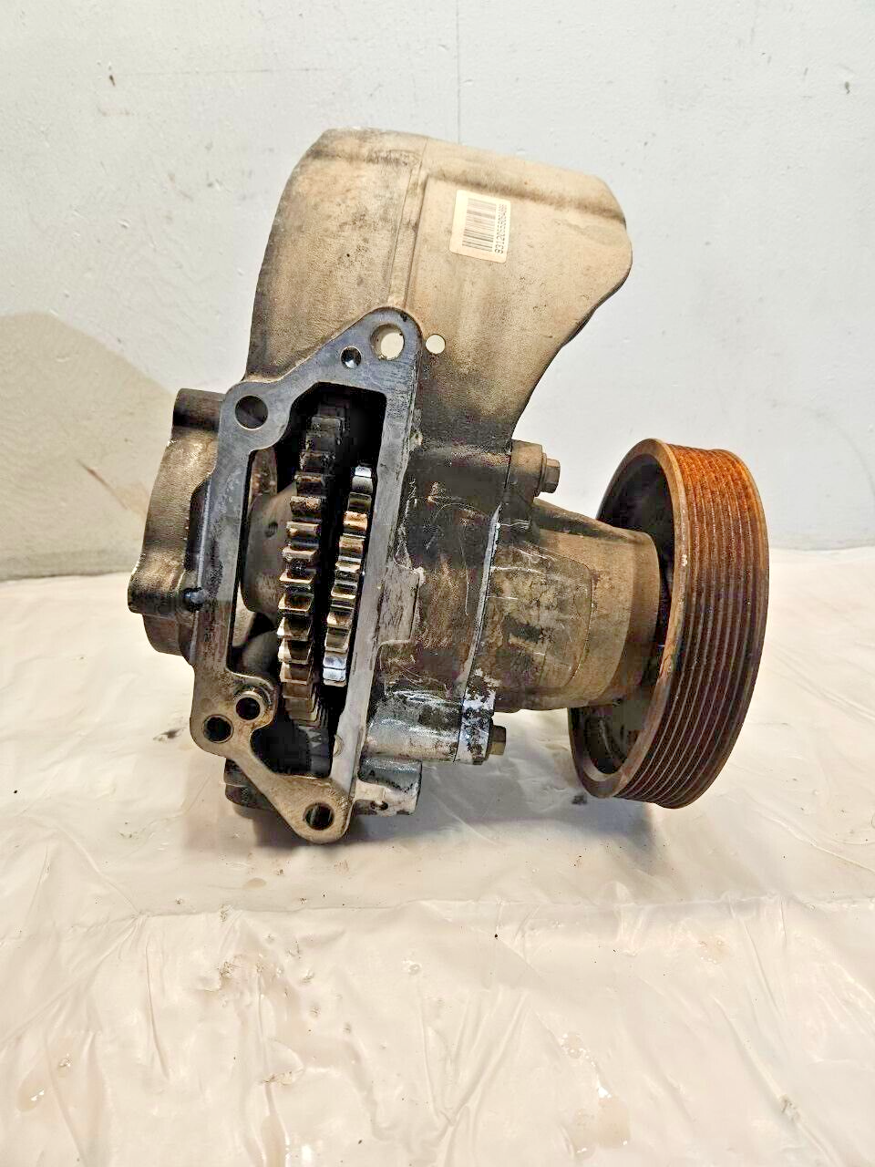 International NAVISTAR MAXXFORCE 13 Diesel Engine Fuel Pump with Housing 6931C1