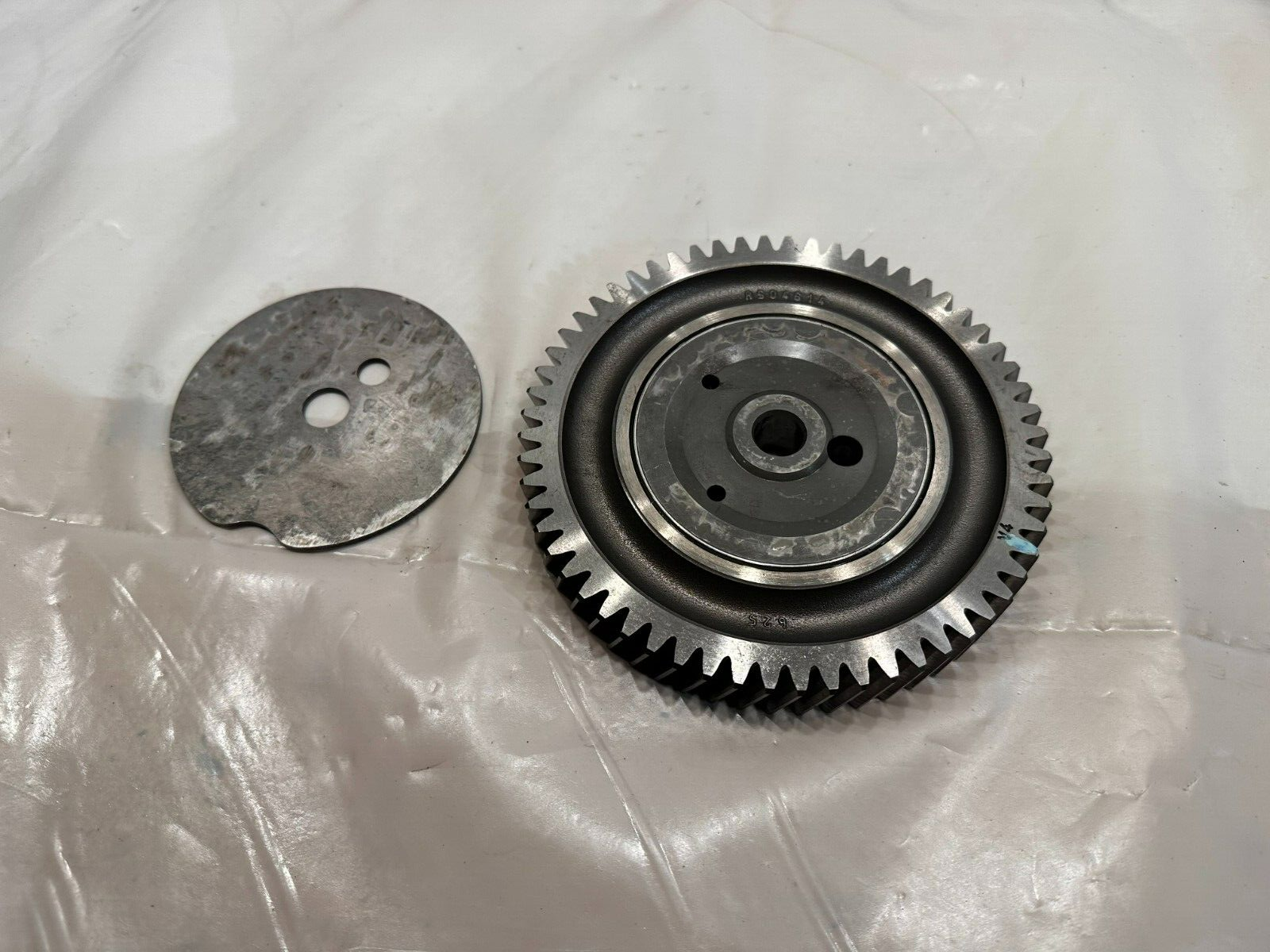 John Deere 6068 HF Diesel Engine Upper Idler Gear 624K 644K R504614 OEM