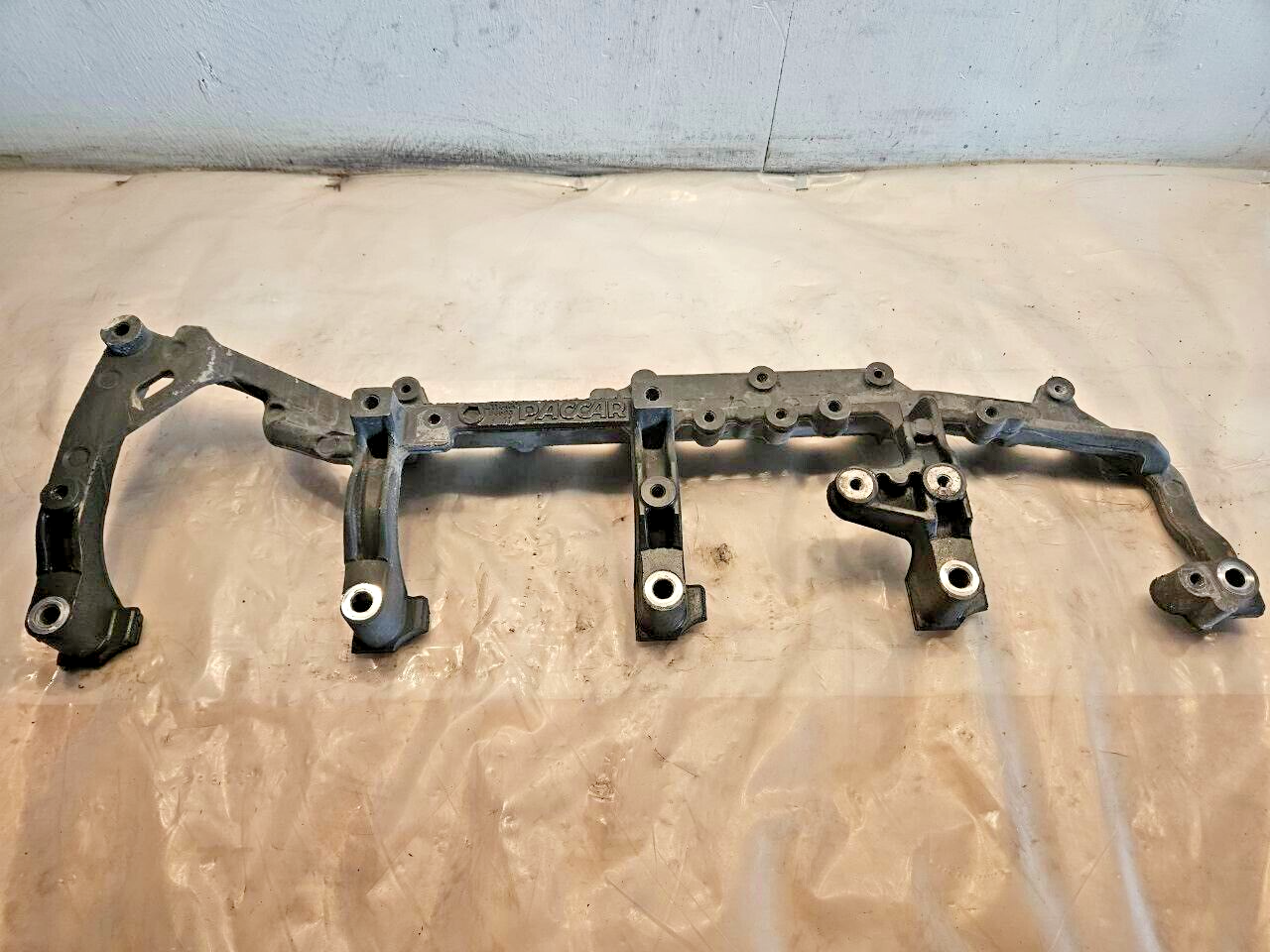 Paccar MX13 Diesel Engine Fuel Rail Bracket 2118432 OEM