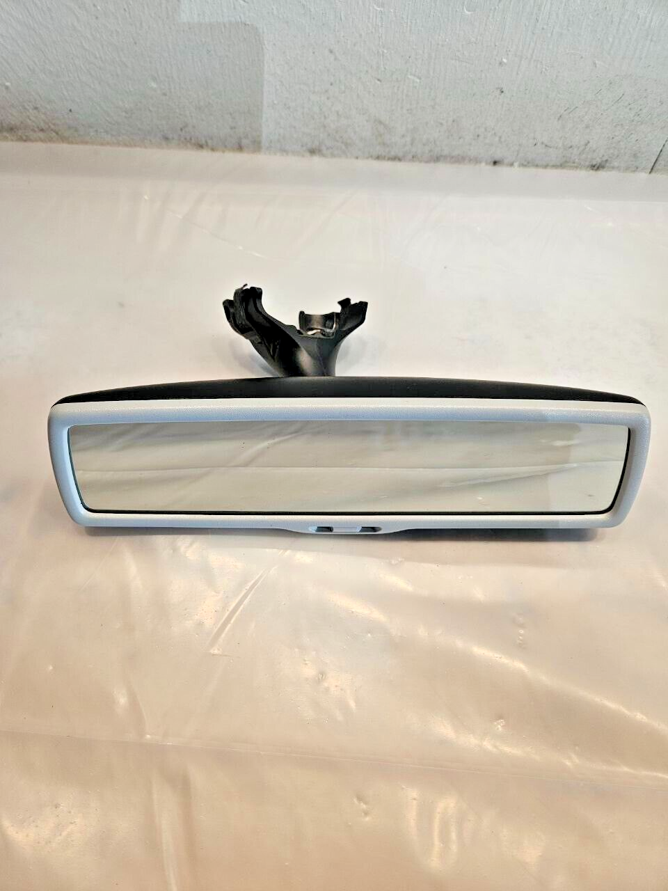 2009-2017 Volkswagen Tiguan Rear View Interior Mirror w/ Auto Dimming OEM