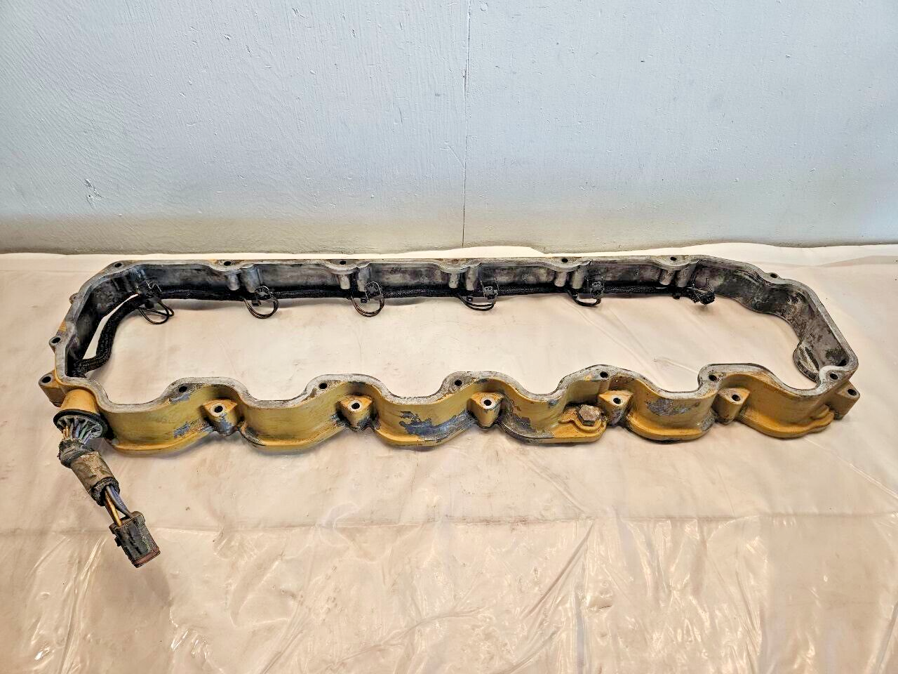 CAT 3126 Diesel Engine Rocker Housing With Injector wiring harness 167-8360 OEM