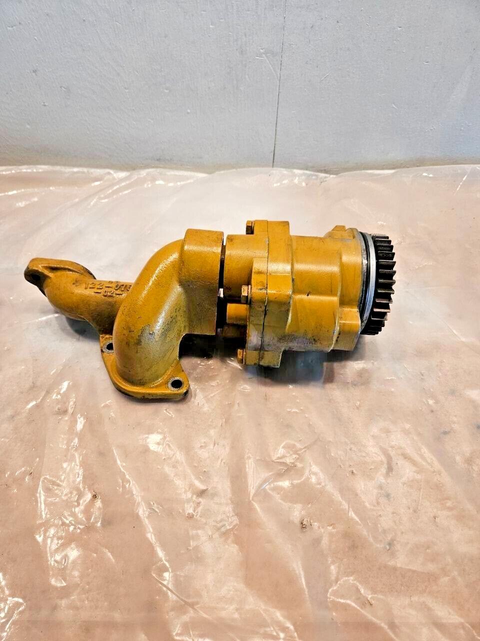 CAT C12 Diesel Engine Oil Pump Elbow With Front Sump 1220760 OEM