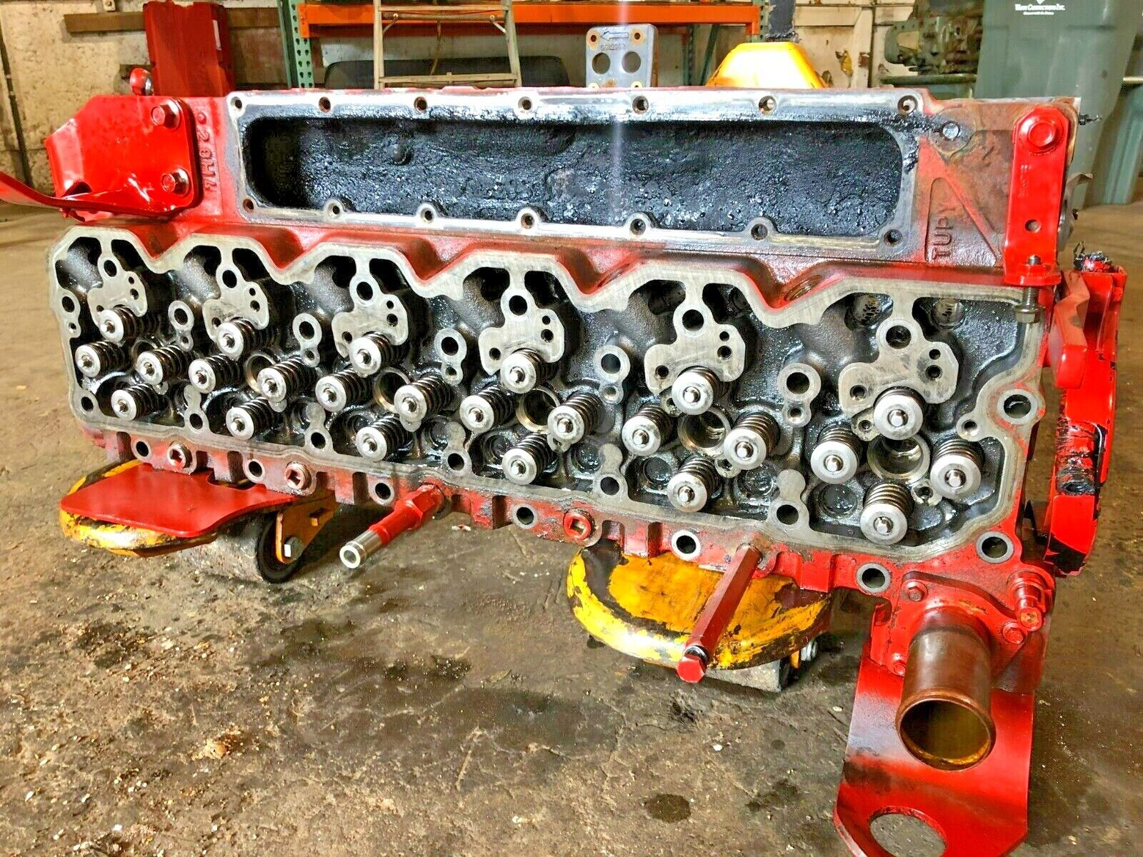 CUMMINS ISB 6.7 DIESEL ENGINE CYLINDER HEAD 4983046 OEM