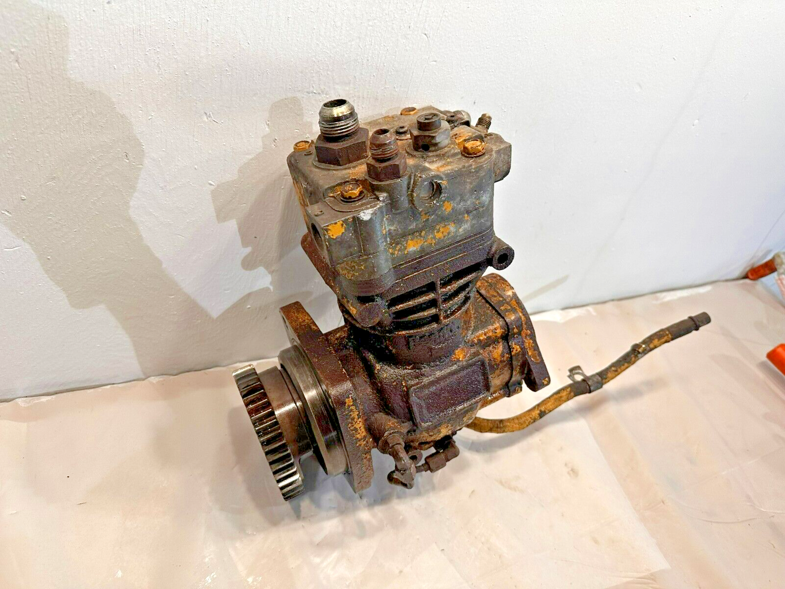 Caterpillar C13 Diesel Engine Bendix Tu Flo Brake Air Compressor T5011432 OEM