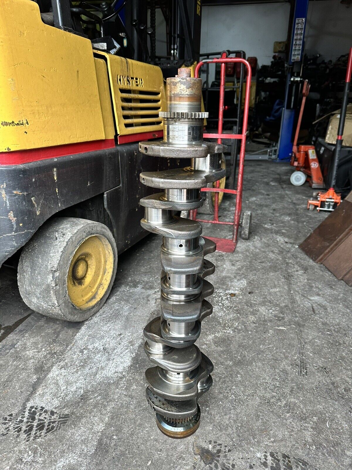 Cummins ISB 6.7 Diesel Engine Crankshaft 3968165 OEM