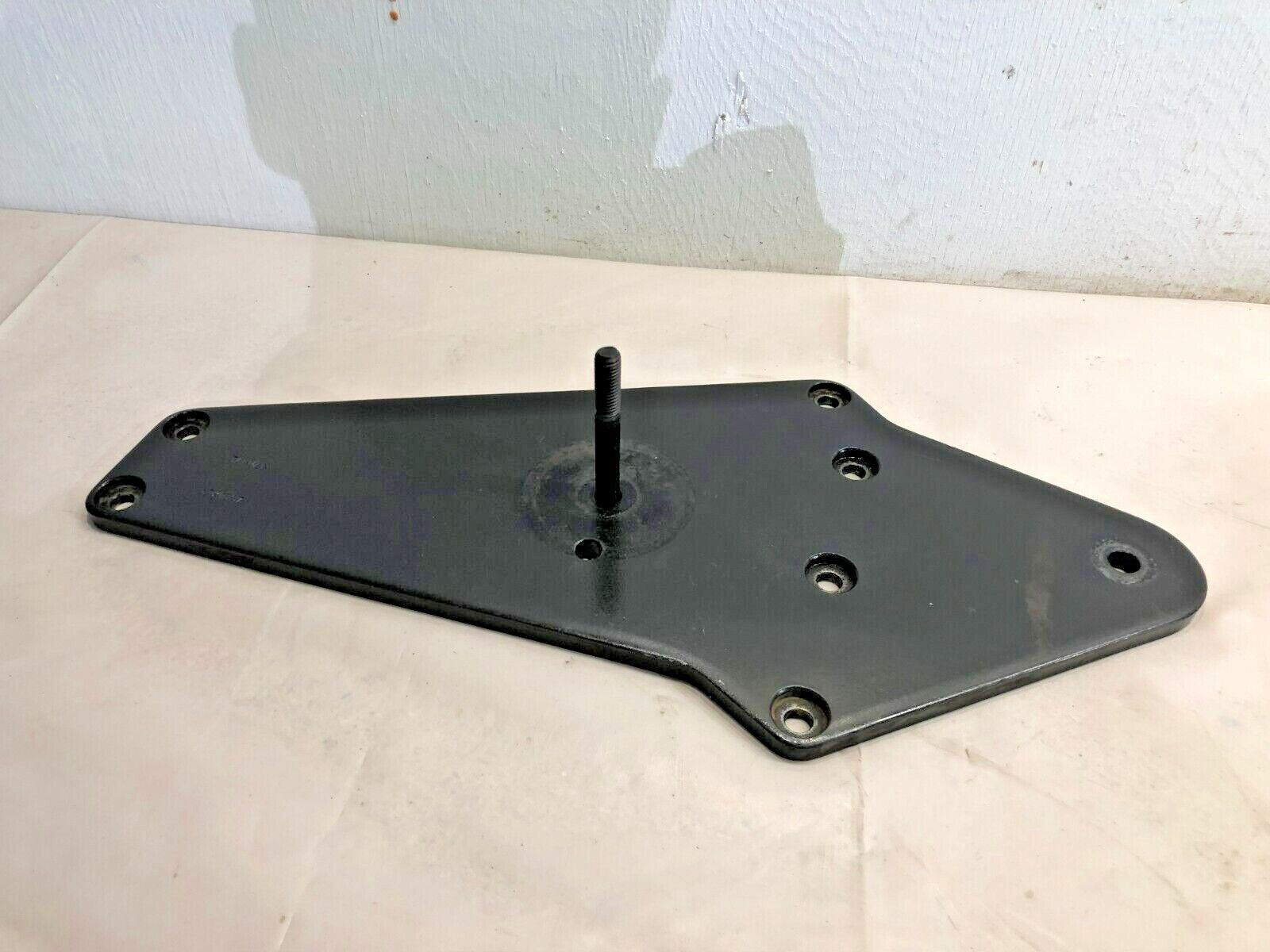 Cummins M11 ISM11 Diesel Engine Belt Tensioner Bracket 4920437 OEM