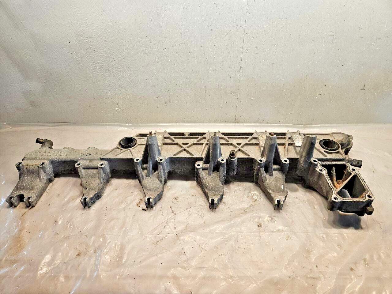 DETROIT DIESEL DD15 ENGINE WATER MANIFOLD A4722030901 OEM