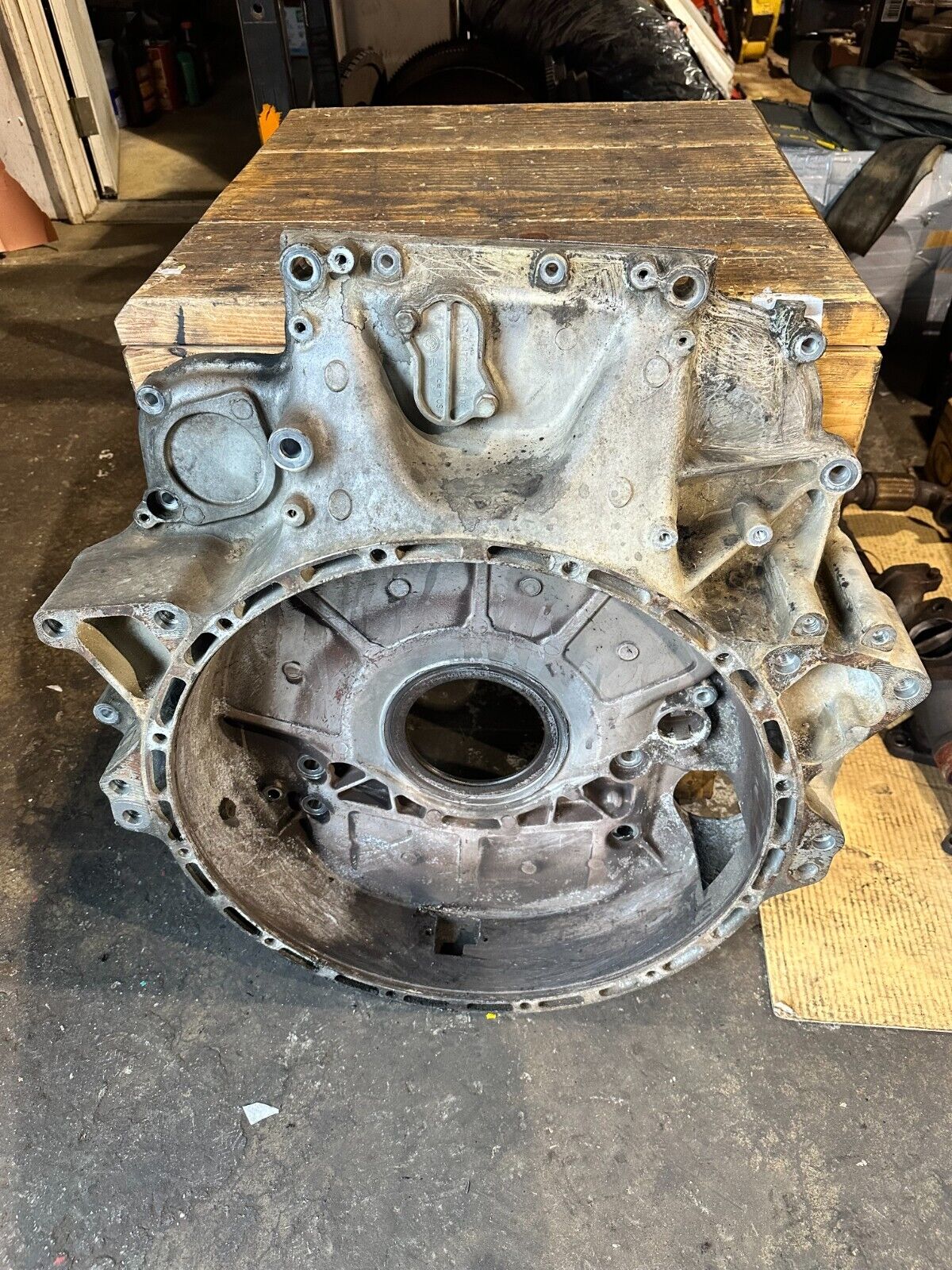 Detroit Diesel DD15 Engine Flywheel Housing A4720150902 A4720151002 OEM