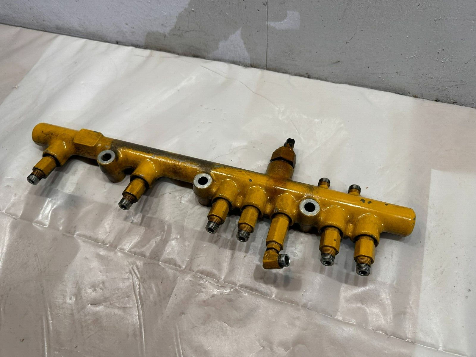 John Deere Diesel Engine 6068 6.8L HF485 Fuel Rail RE522596 OEM