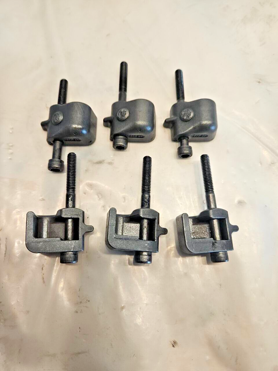 Lot of 6 CATERPILLAR 3126 INJECTOR HOLD DOWNS 159-0288 Deflectors OEM