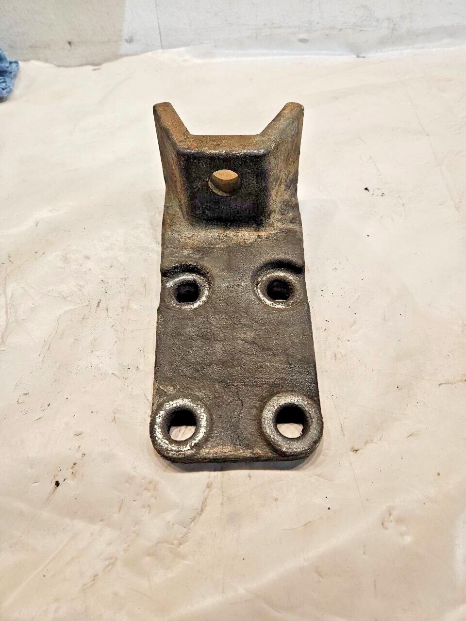 2002-2008 Mercedes MBE4000 Diesel Engine Mount 0127897000 OEM