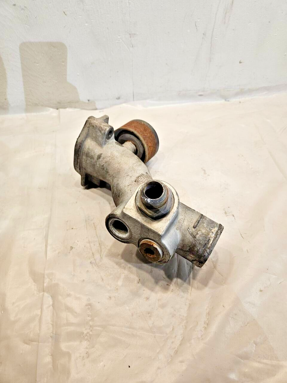 2004 MERCEDES OM 460 MBE4000 diesel engine water supply elbow A4602030030 OEM