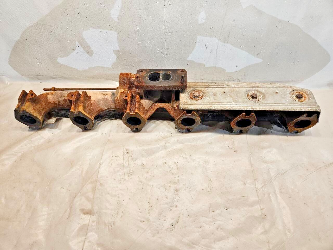 2004 Mercedes OM460LA Diesel Engine Exhaust Manifold A4601420601 A4601420501 OEM