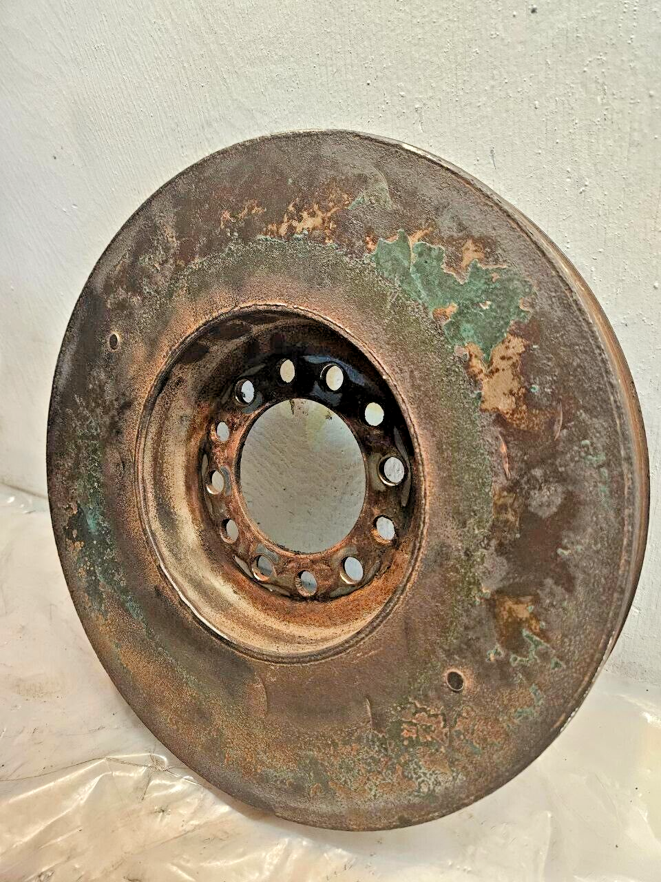 2009 – 2015 Volvo D13 Diesel Engine Harmonic Balancer Pulley 23340969 OEM