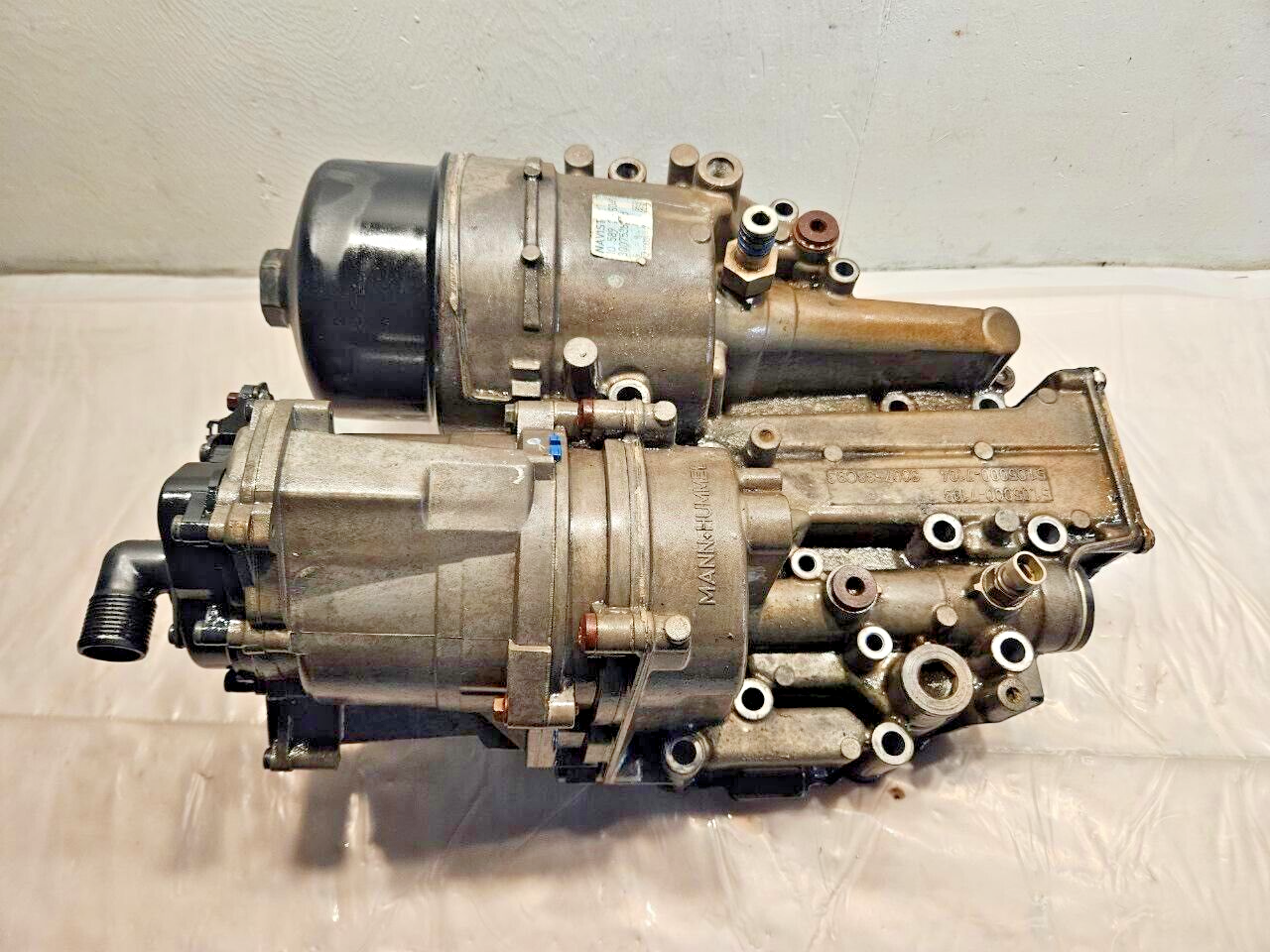 2013 INTERNATIONAL MAXXFORCE 13 DIESEL ENGINE OIL FILTER HOUSING 3007538C93 OEM