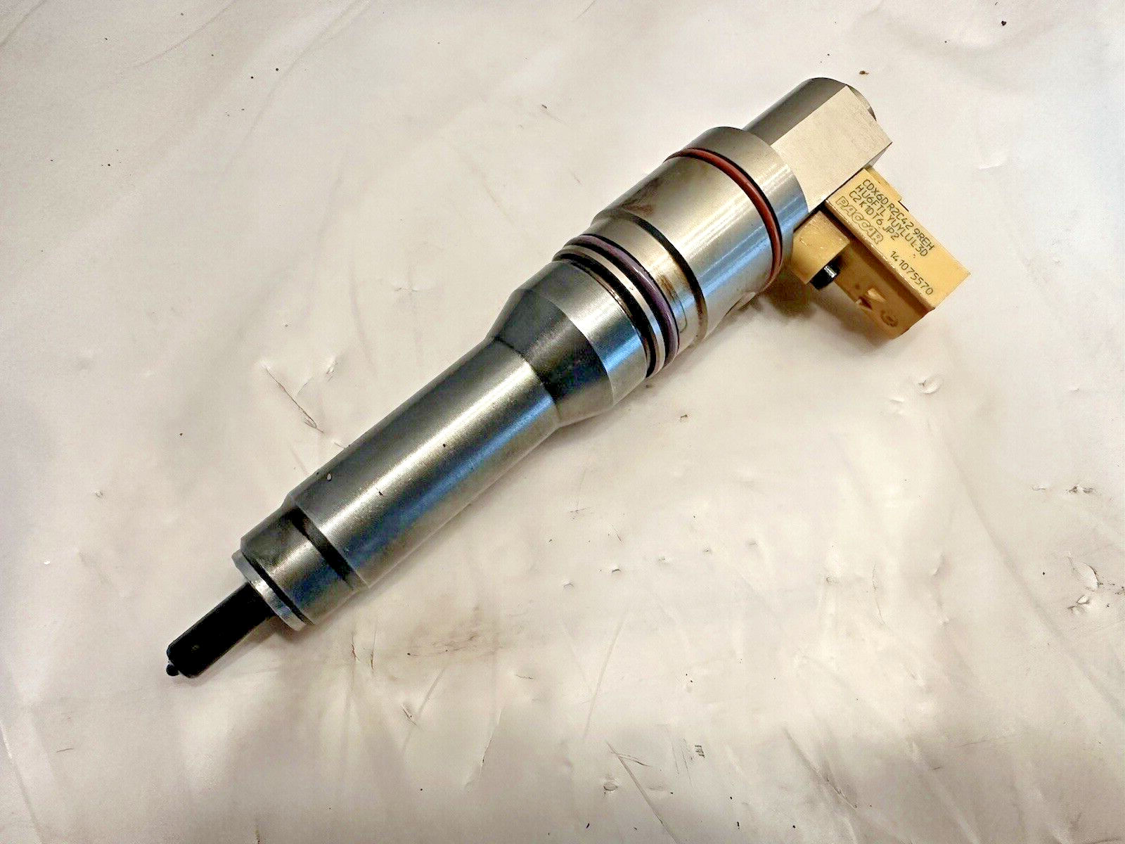 2015 PACCAR MX13 DIESEL ENGINE FUEL INJECTOR 1925657 OEM