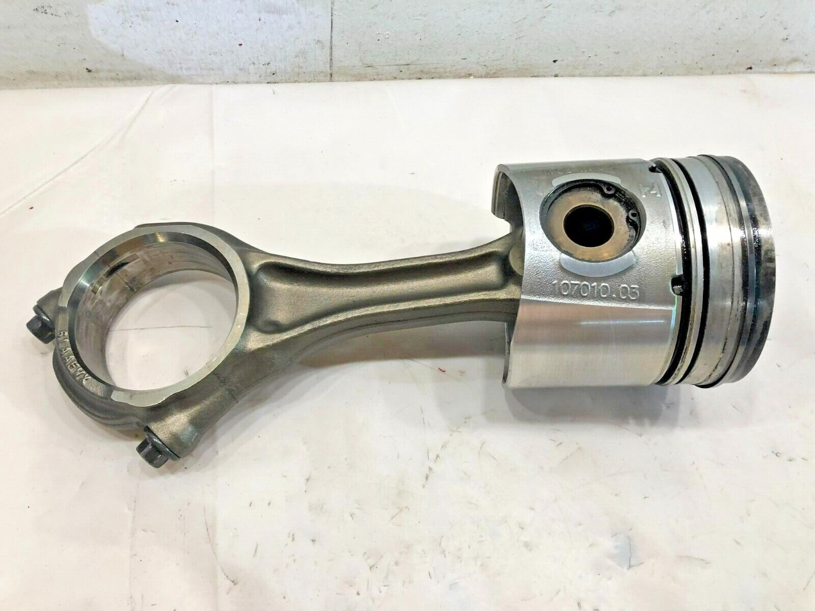 6.7L CUMMINS ISB / QSB Diesel Engine CONNECTING ROD with Piston 5257364 OEM