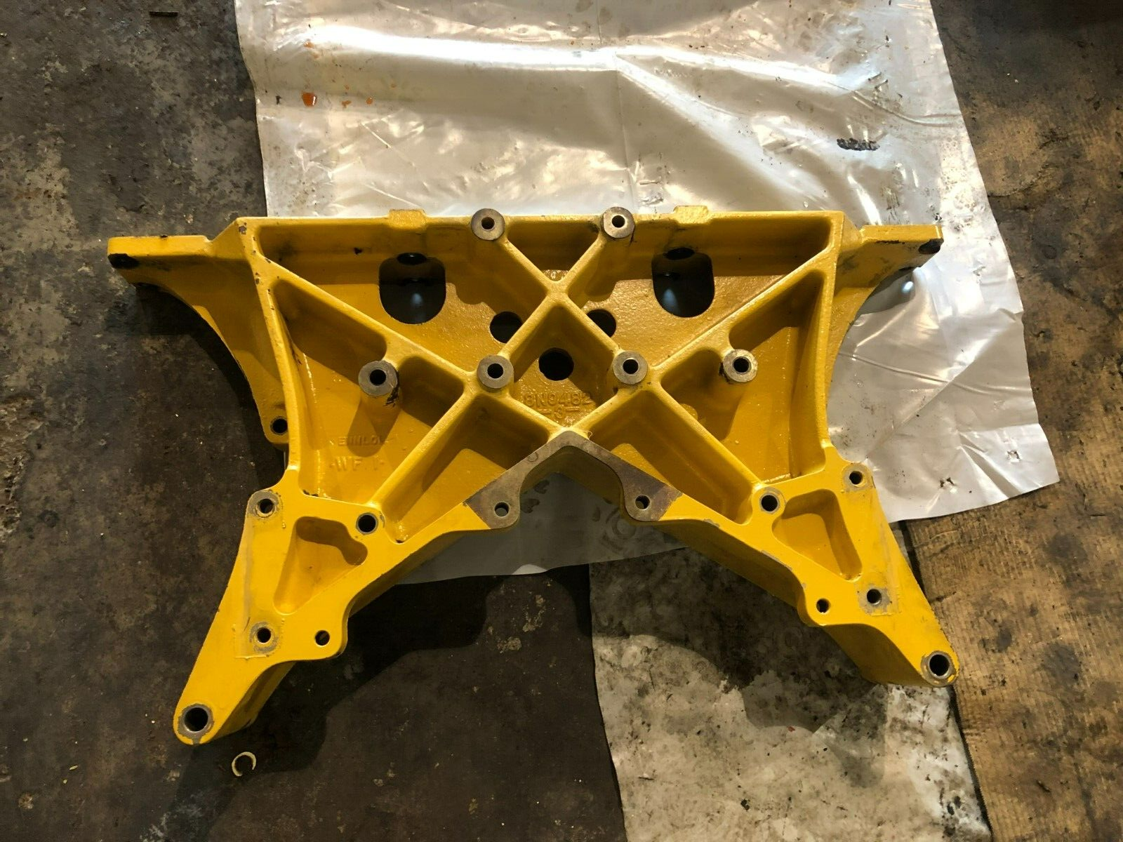 CAT 3516 CAT 3508 Caterpillar Diesel Engine Oil Filter Support 8N-9482 8N9482 OE