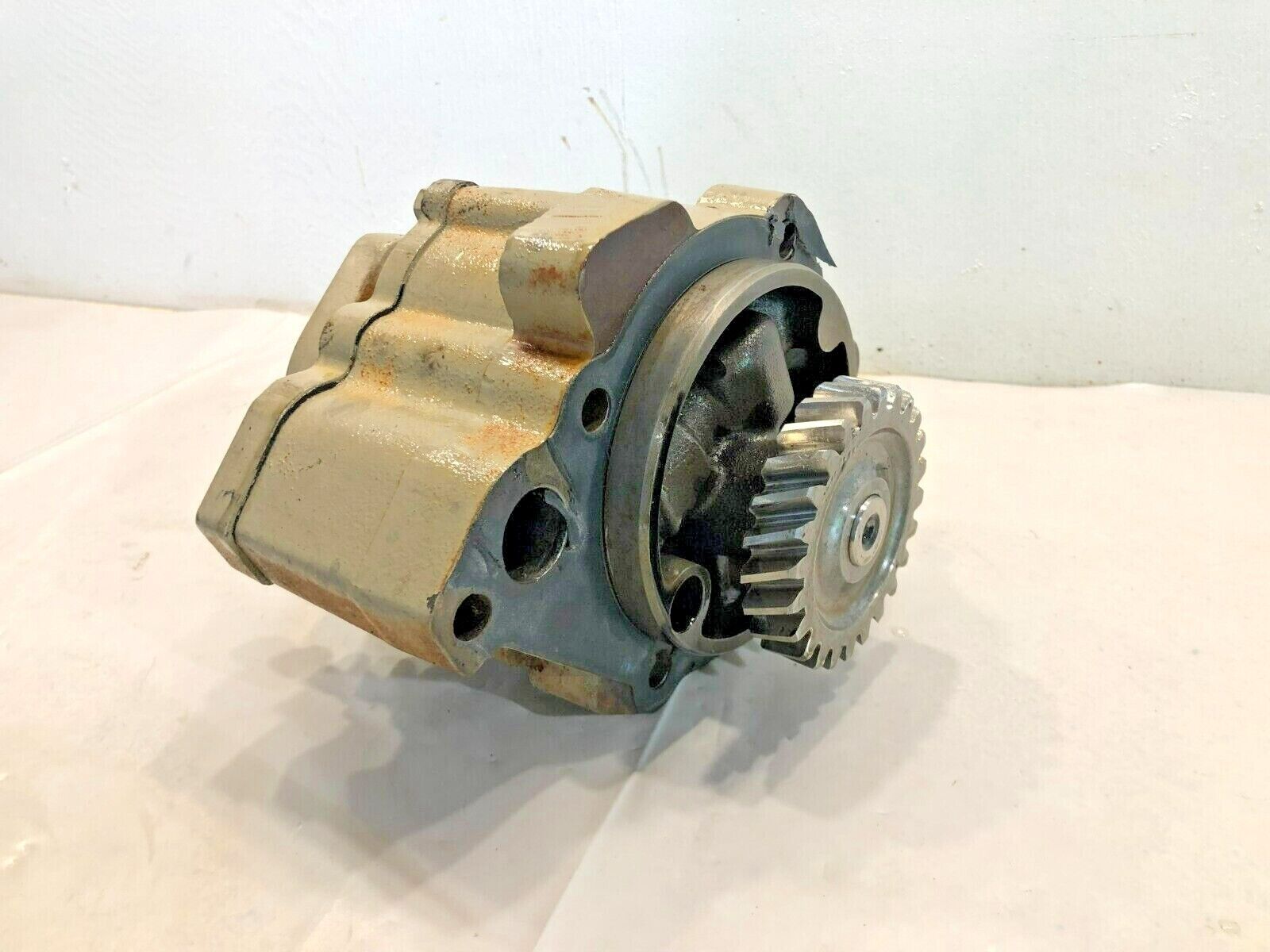 CUMMINS ENGINES NT NH 855 N14 BIG CAM OIL PUMP W/ HELICAL GEAR 3068459 OEM