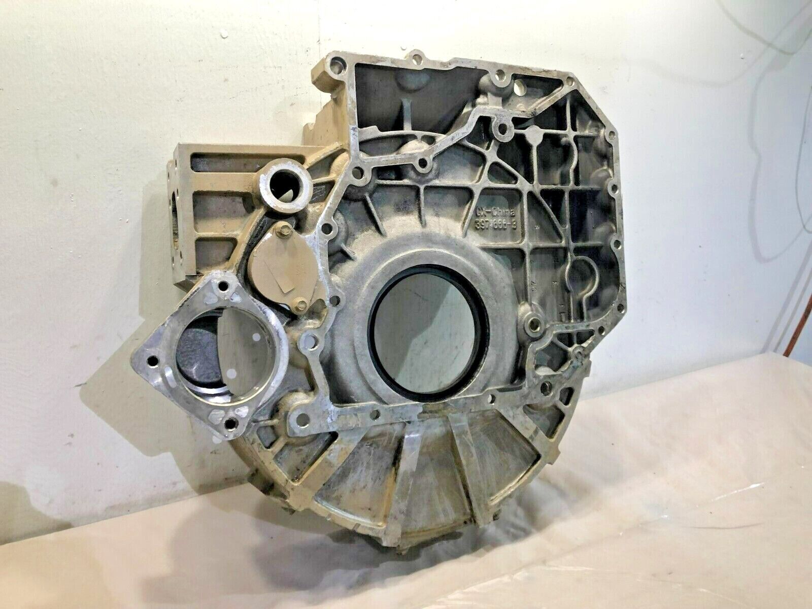 Cummins ISB 6.7 DIESEL ENGINE FLYWHEEL HOUSING 4990238 OEM