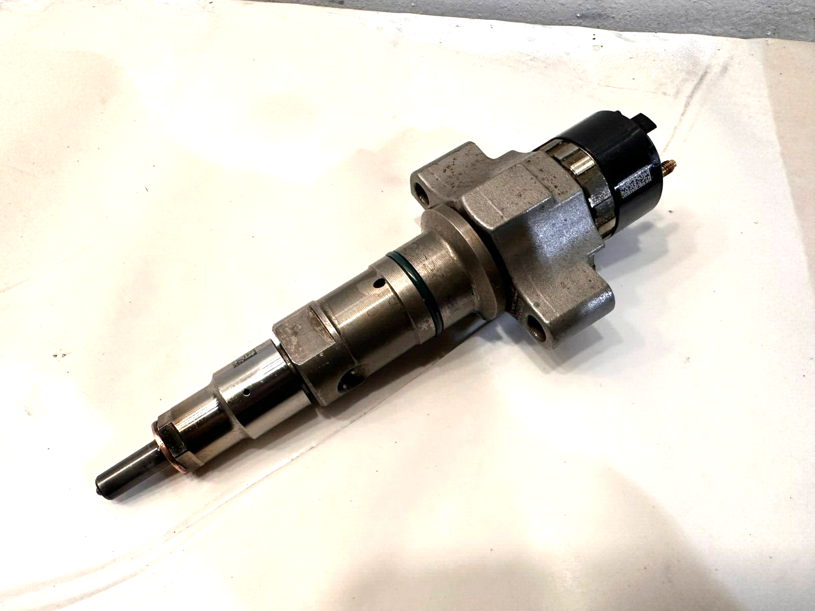 Cummins ISL 8.3 PACCAR DIESEL INJECTOR 2872331 OEM