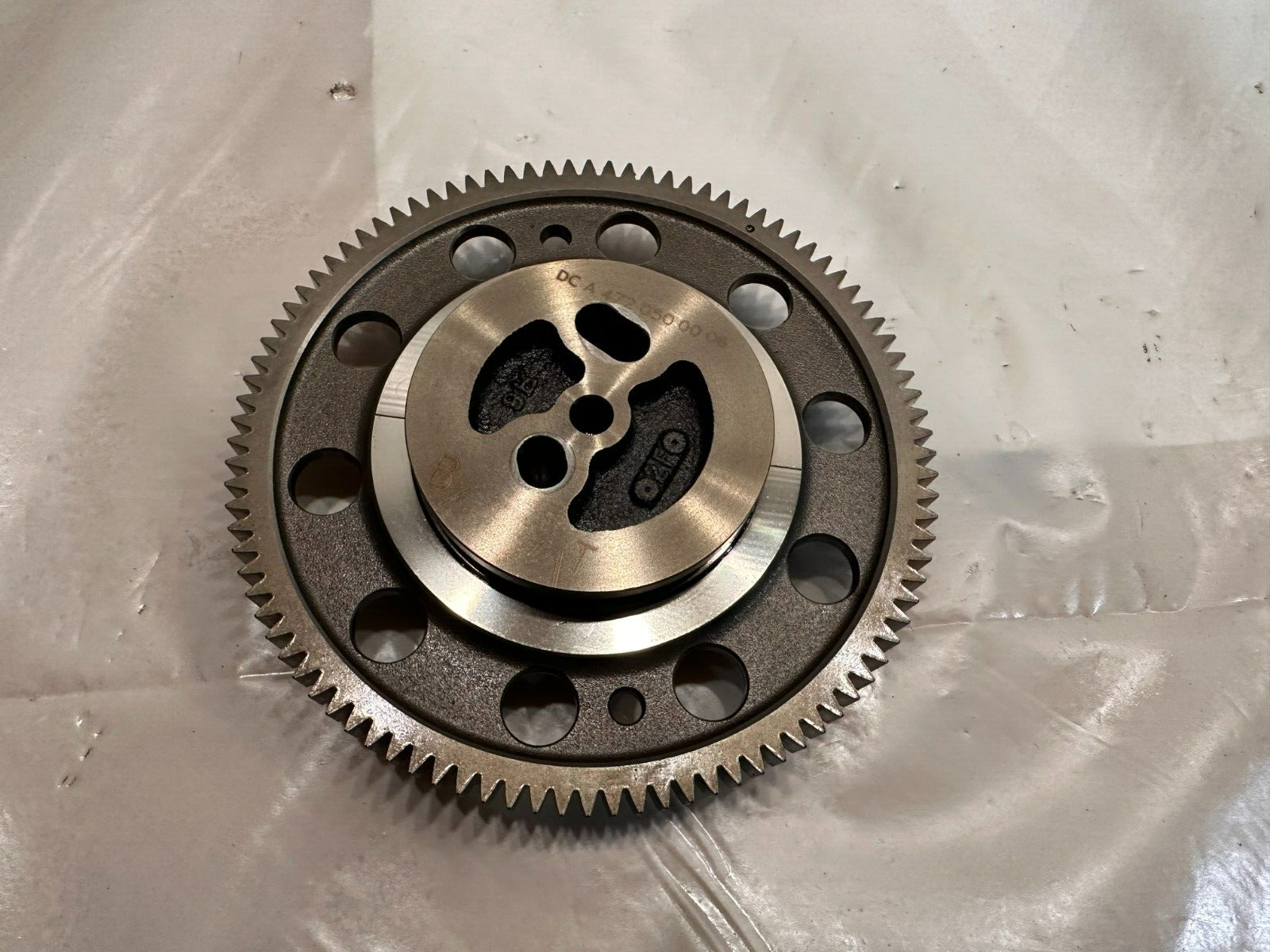 Detroit Diesel DD13 DD15 Timing Gear with Hub  A4720500205 / 4720500006 OEM