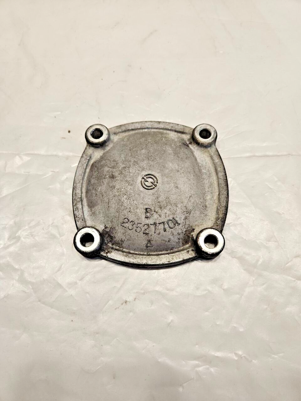 Detroit Diesel series 60 12.7 14.0 cam cover plate 23527701 OEM