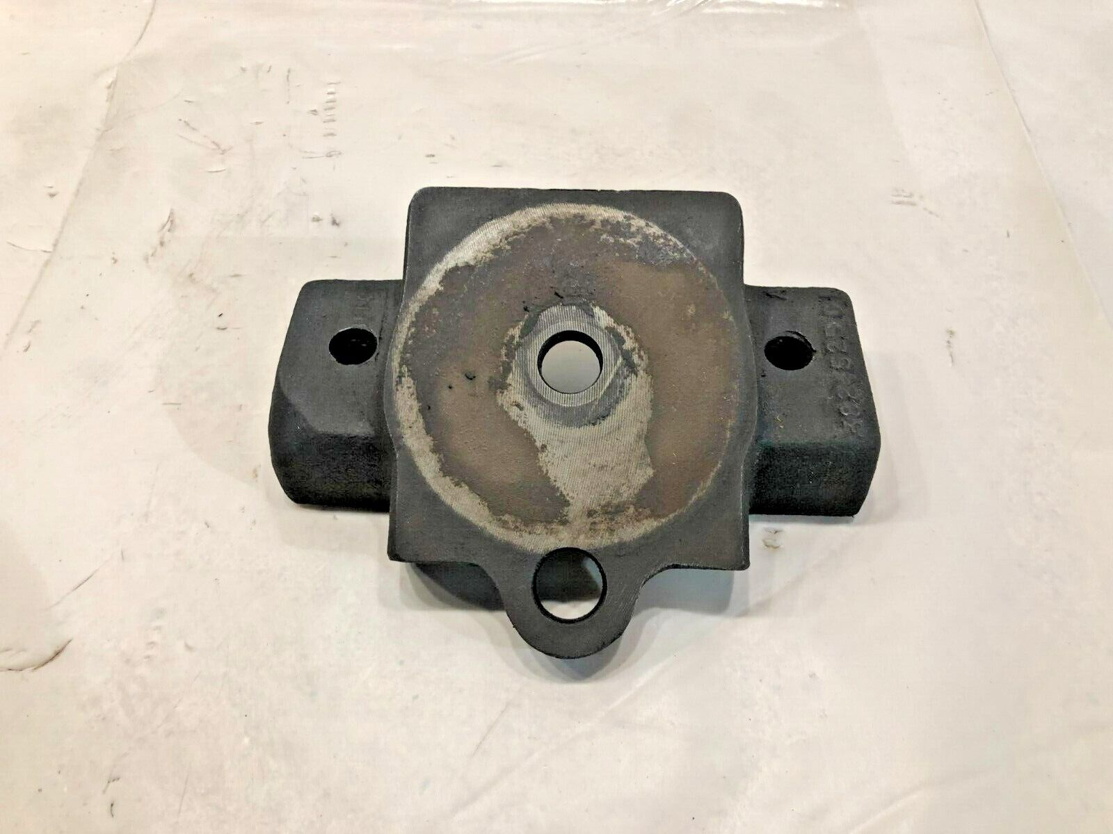 INTERNATIONAL PROSTAR MAXXFORCE 13 FRONT ENGINE SUPPORT MOUNT 3824525C1 OEM