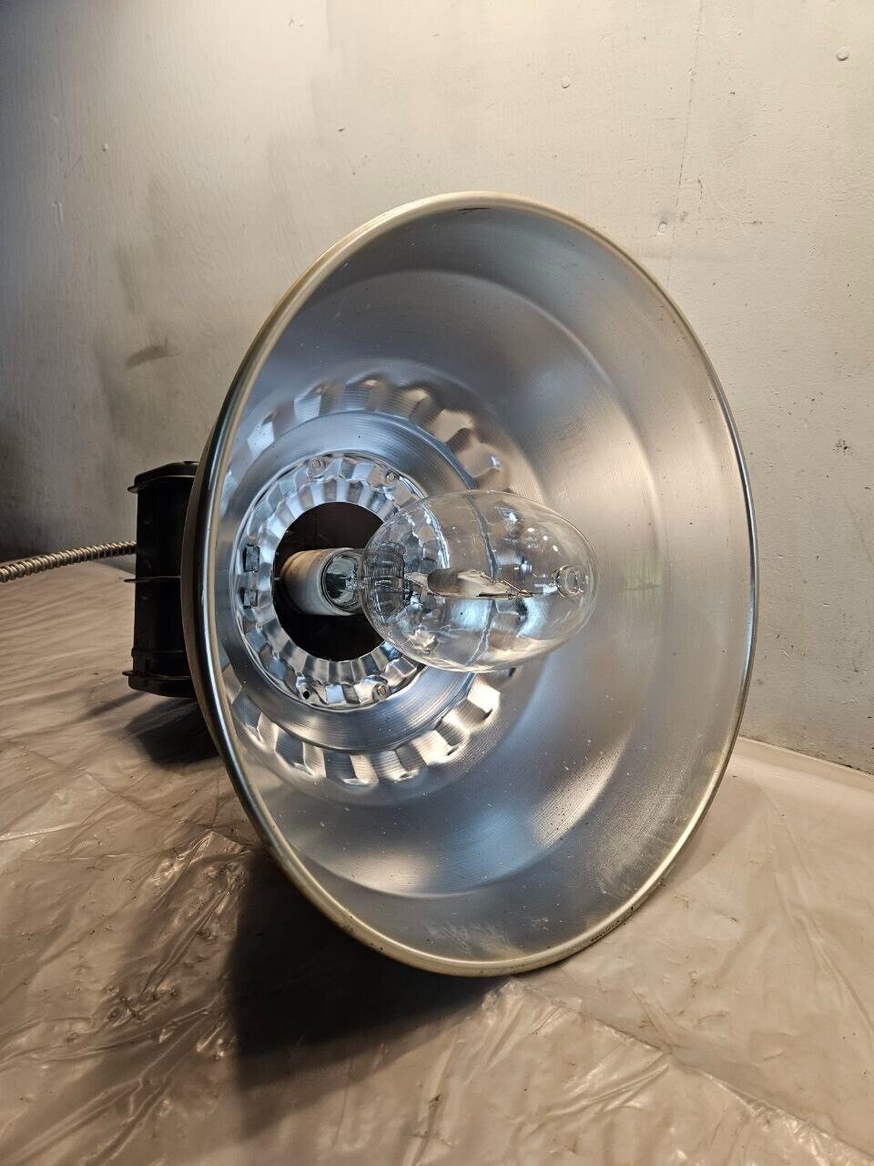 Industrial Warehouse 20000Lum 400W High-Bay Light Fixture M-59 Lamp Set up