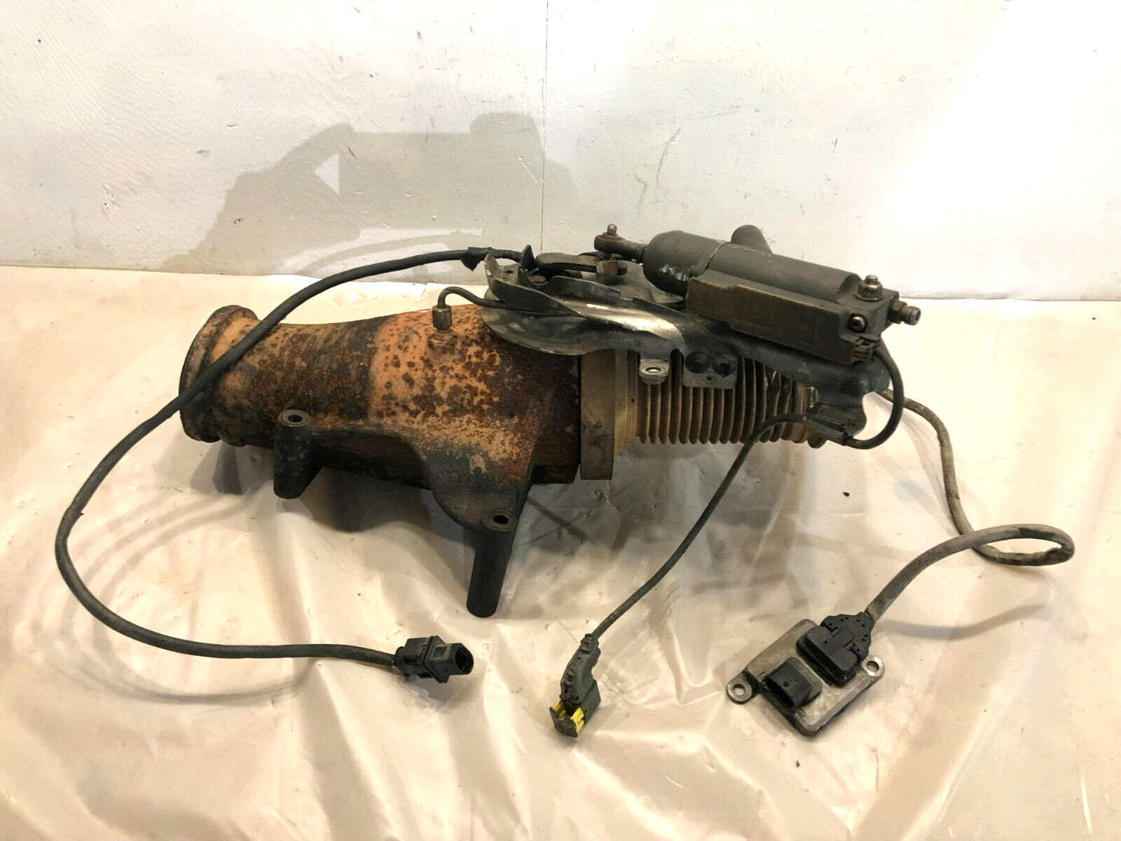 Kenworth 1889126 Sensor Nox Before Catalyst 1834591  Paccar Doser Def Injector