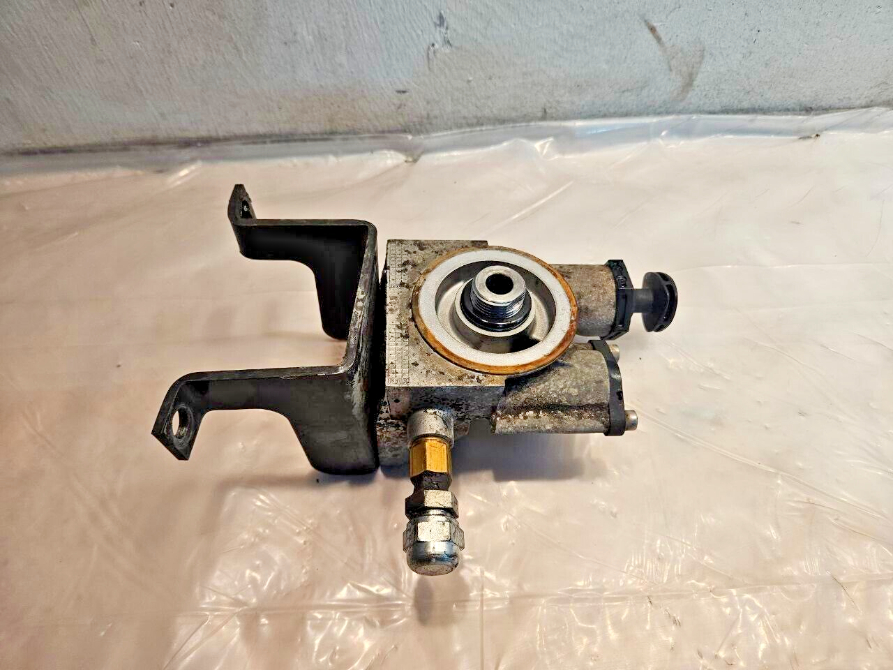 Scania Diesel Engine Fuel Filter Housing 70031300 OEM