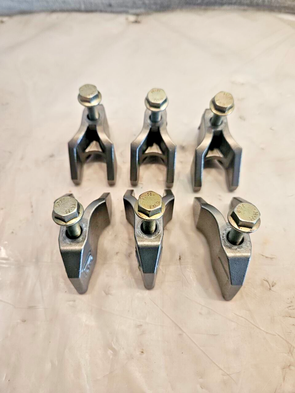 Set of 6 2015 Paccar MX-13 fuel injector hold down brackets 1791123 OEM