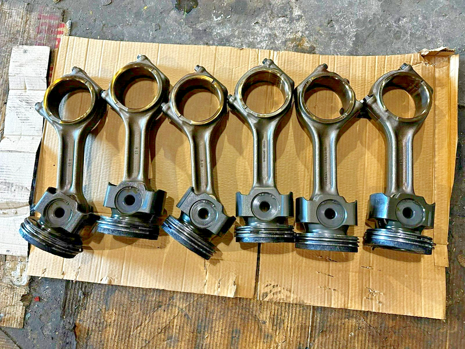 Set of 6 Volvo D13 Mack Diesel Engine Connecting Rod 20876840 Piston 21041800 OE